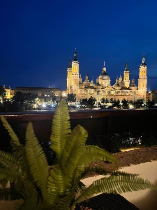Apartamento Con Vistas Al Pilar Con Aparcamiento Privado ซาราโกซา ภายนอก รูปภาพ