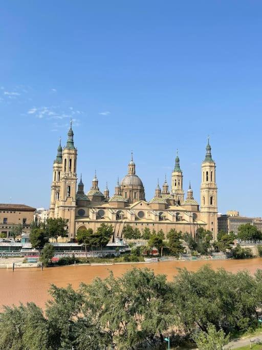 Apartamento Con Vistas Al Pilar Con Aparcamiento Privado ซาราโกซา ภายนอก รูปภาพ
